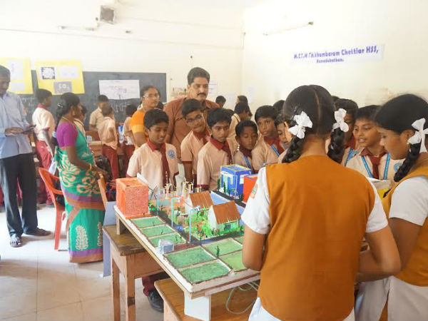 Science exhibition held in Karaikudi 