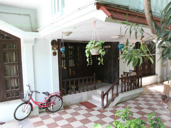 IT raids continue in Ex-union minister Jagathrakshakan's residences