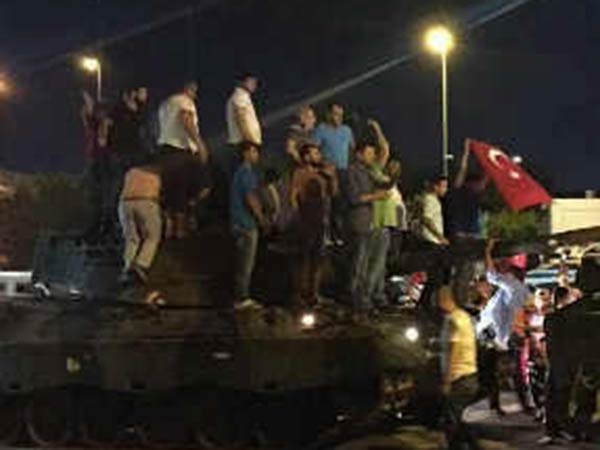 கடும் சண்டை