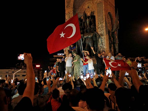 இந்தியர்களுக்கு அறிவுரை