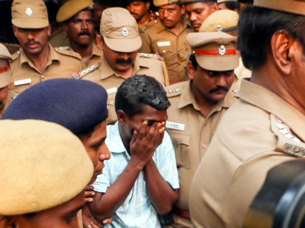 எல்லாமே எதிர் எல்லாமே எதிர்