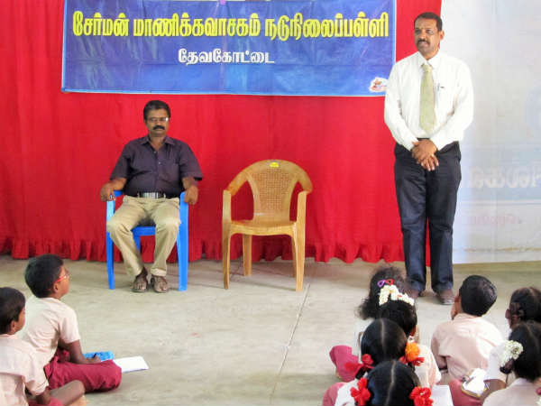 Singapore reseracher visits Devakottai school