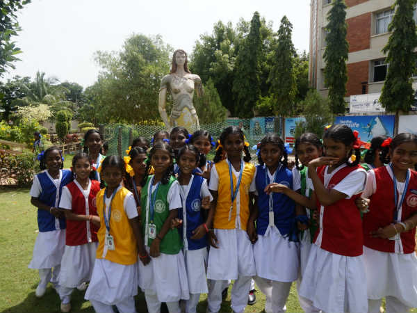 School students taken to park 
