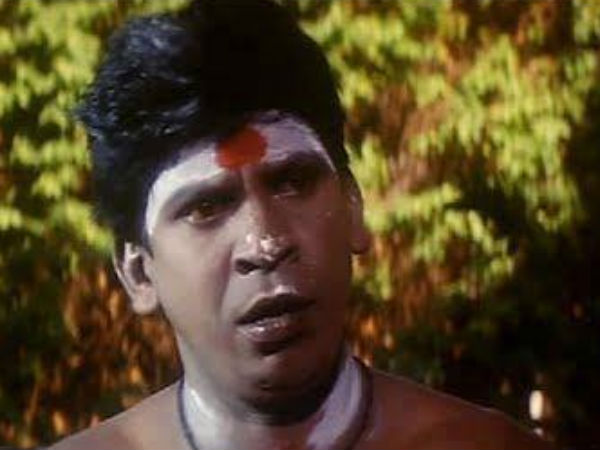 'பல்ப்' வாங்கிய பக்தர்கள்