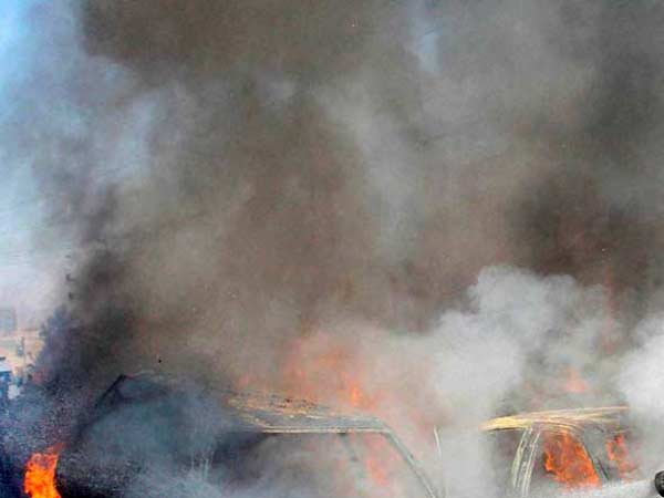 கார் குண்டு வெடிப்பு