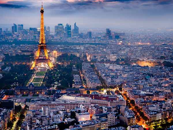 தேவாலயத்தில் நுழைந்தது யார்? 