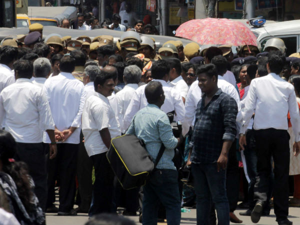 சட்ட திருத்தம் நிறுத்தம் 