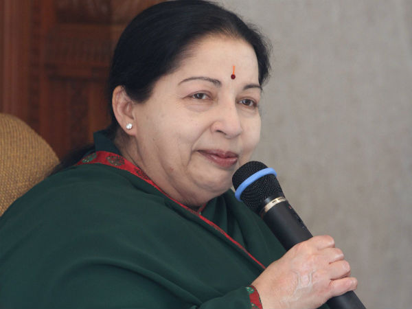 எத்தனை அவதூறு வழக்குகள்?