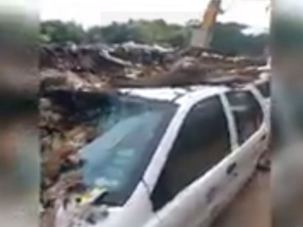 கார்கள் சேதம்