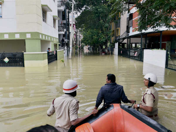 மீட்பு பணிகள் 