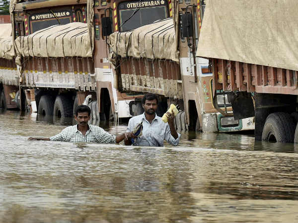 களத்தில் மக்கள் பிரதிநிதிகள்