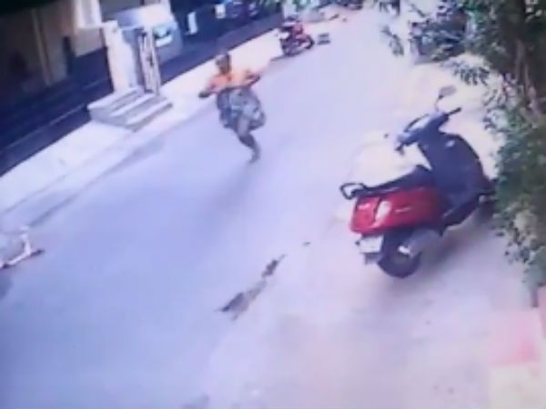 நகை பறிப்பு திருடர்கள்