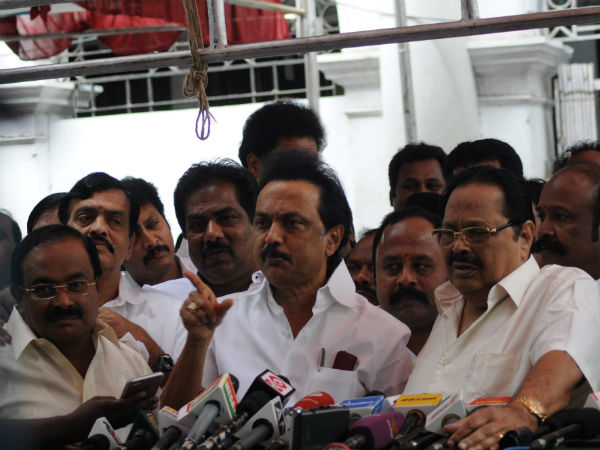 குழாயடி சண்டைக் களம்