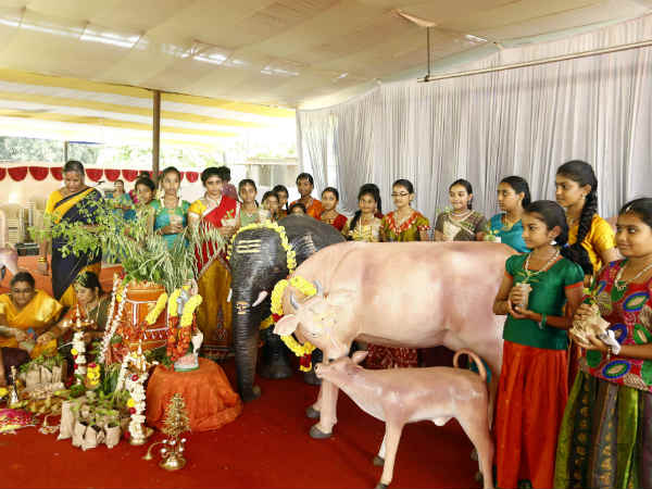 துளசி மாடம்... 