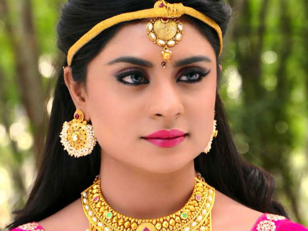 போராட்டத்தில் சின்னத்திரை கலைஞர்கள் போராட்டத்தில் சின்னத்திரை கலைஞர்கள்