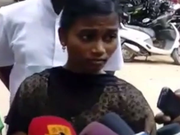 டெய்லி நிர்வாண மசாஜ்