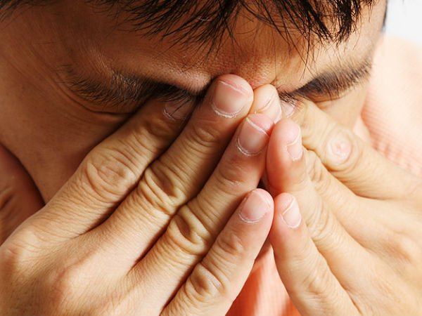 கடையைப் பறித்துக் கொண்டனர்