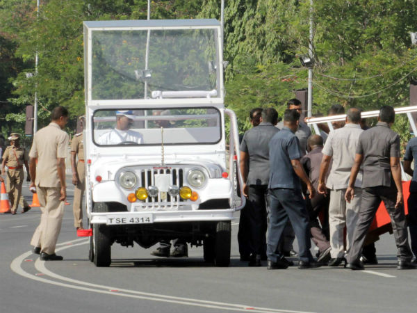 பல அடுக்குப் பாதுகாப்பு...