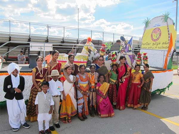 சிகாகோவில் தமிழர்கள் ஊர்தி சிகாகோவில் தமிழர்கள் ஊர்தி