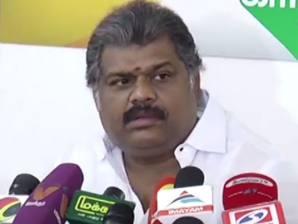 காங்கிரஸில் எதிர்ப்பு