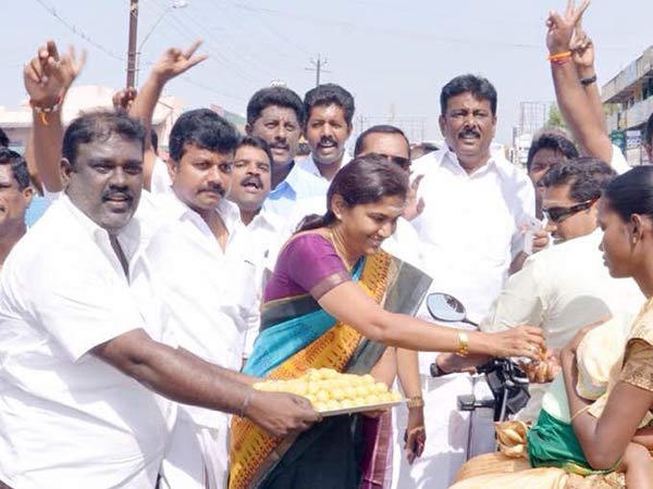 திருச்சி சிவாவுடன் திருச்சி சிவாவுடன்