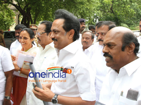 ஜனநாயகம் படும் பாடு 