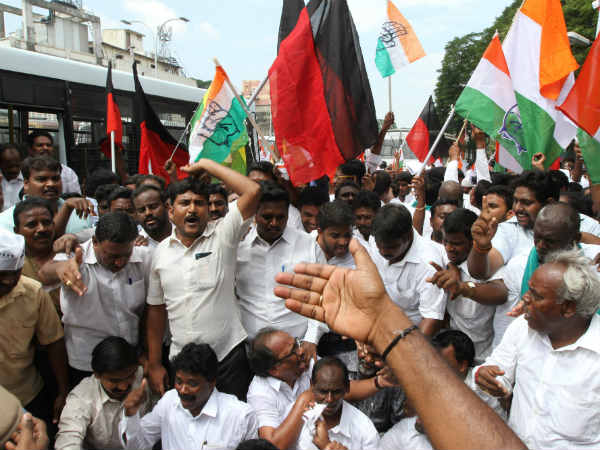 Tamil Nadu farmers bandh hits transport services Tamil Nadu farmers bandh hits transport services