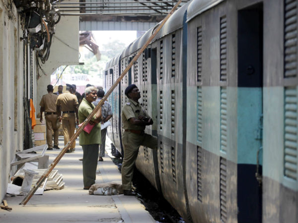 Salem-Chennai Express train heist, TN police in Kerala Salem-Chennai Express train heist, TN police in Kerala