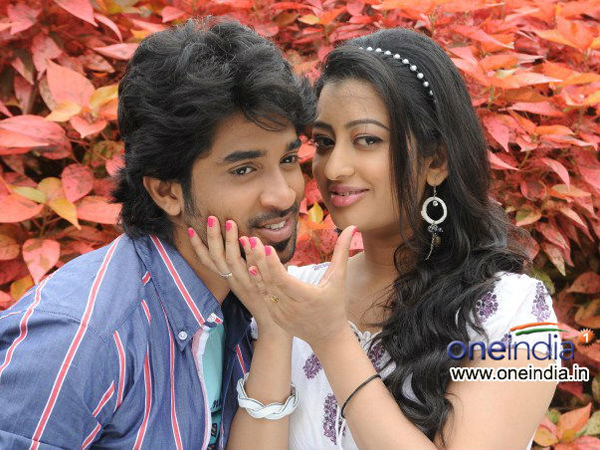 வயதில் மூத்த காதலி வயதில் மூத்த காதலி