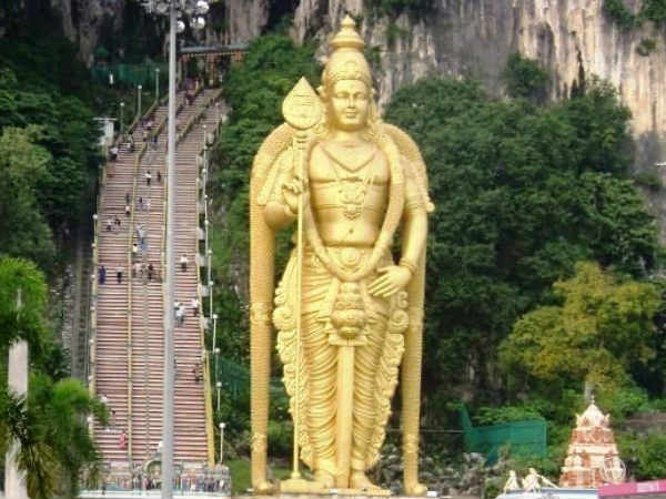 குண்டு வைத்துத் தகர்க்கத் திட்டம்