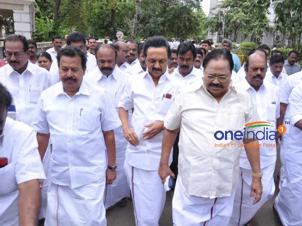 மனித உரிமை மீறல்