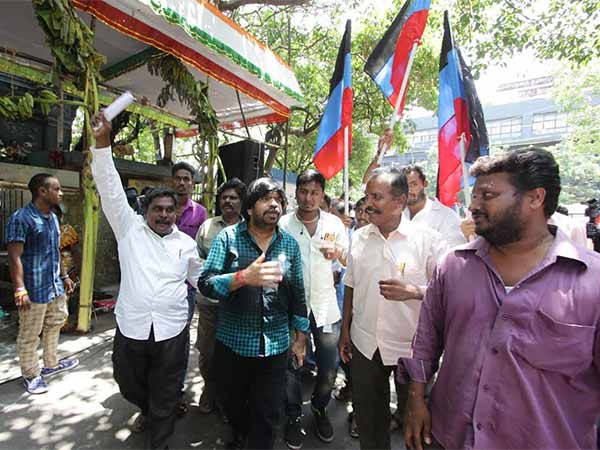 என்ன மரியாதை இருக்கு?