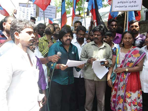 அண்டை மாநிலங்களின் அடாவடி