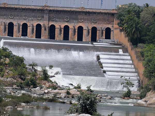 15 ஆயிரம் கன அடி நீர்