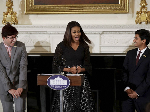 வெள்ளை மாளிகையில் தமிழ் கவிதை 