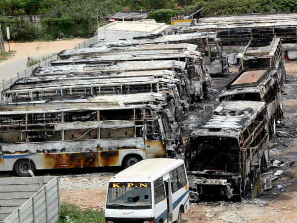 உடல்கள் நாற்றம் 