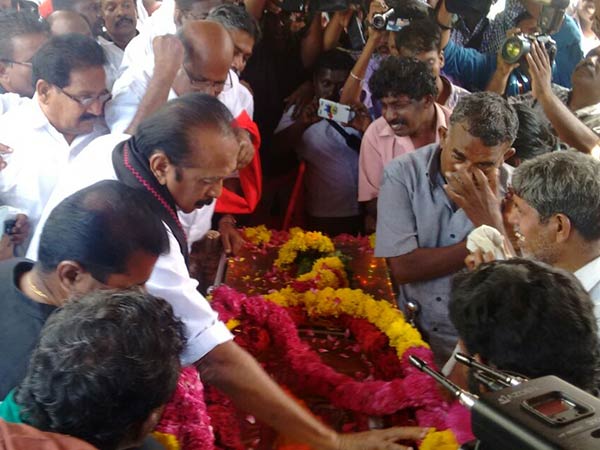வைகோ அஞ்சலி