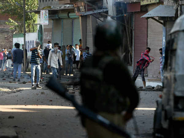 தீவிரவாதிகள்