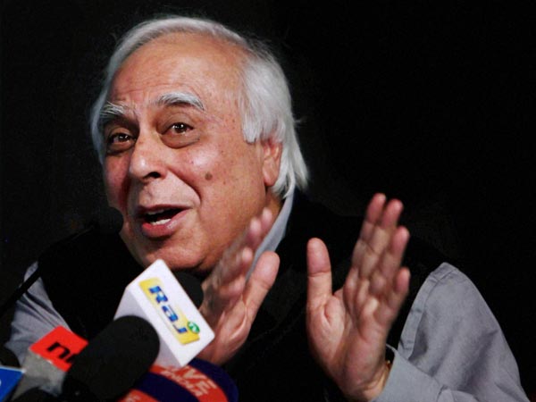 வருத்தம் தெரிவித்த கபில்சிபல்