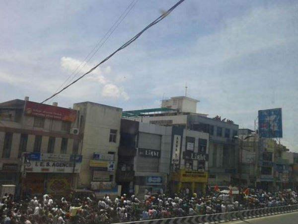அடித்து நொறுக்கி வன்முறை 