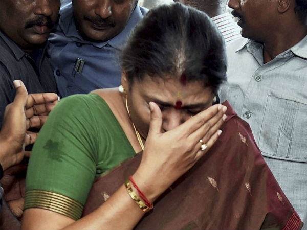 கொத்தாக அள்ளிய திமுக கொத்தாக அள்ளிய திமுக