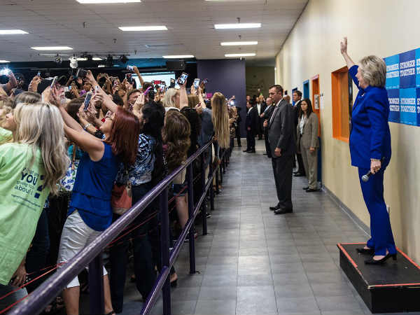 சிரித்த முகத்துடன்... 