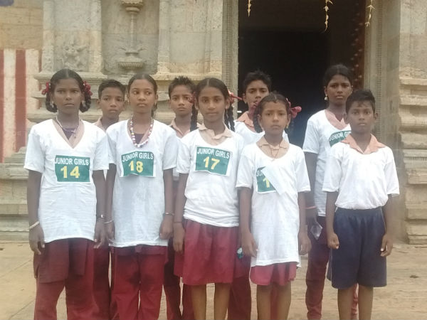 Chairman Manickavasagam school students honoured