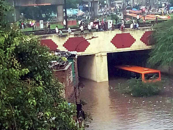 Heavy rains in Delhi for 2 days