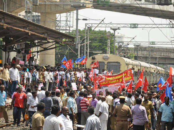 #Bharat bandh: Rail roko hits Chennai