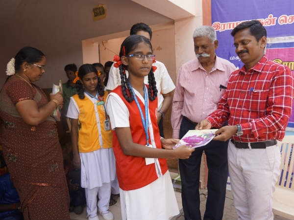Karaikudi school celebrates Teachers day