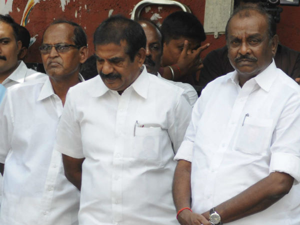 Jayalalaithaa orders ministers to go back to their works