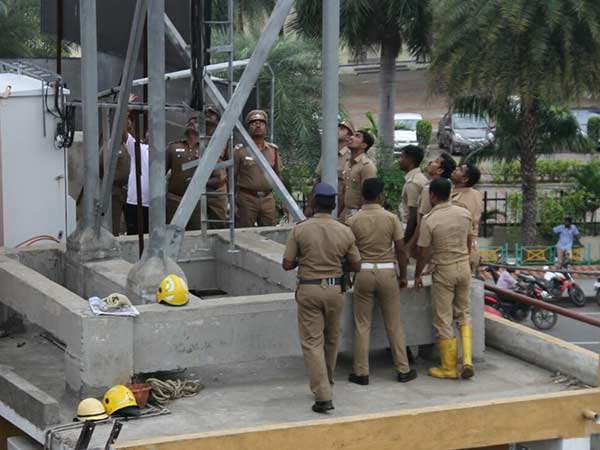 ADMK cadres indulge in agitations against candidates
