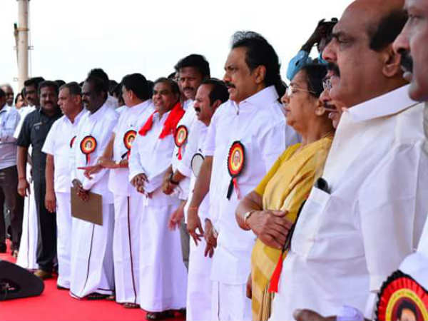 Stalin slam Jayalalitha for Siruvani issue