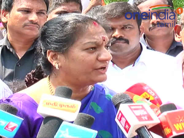 காவல்நிலையத்தில் ஆஜர்